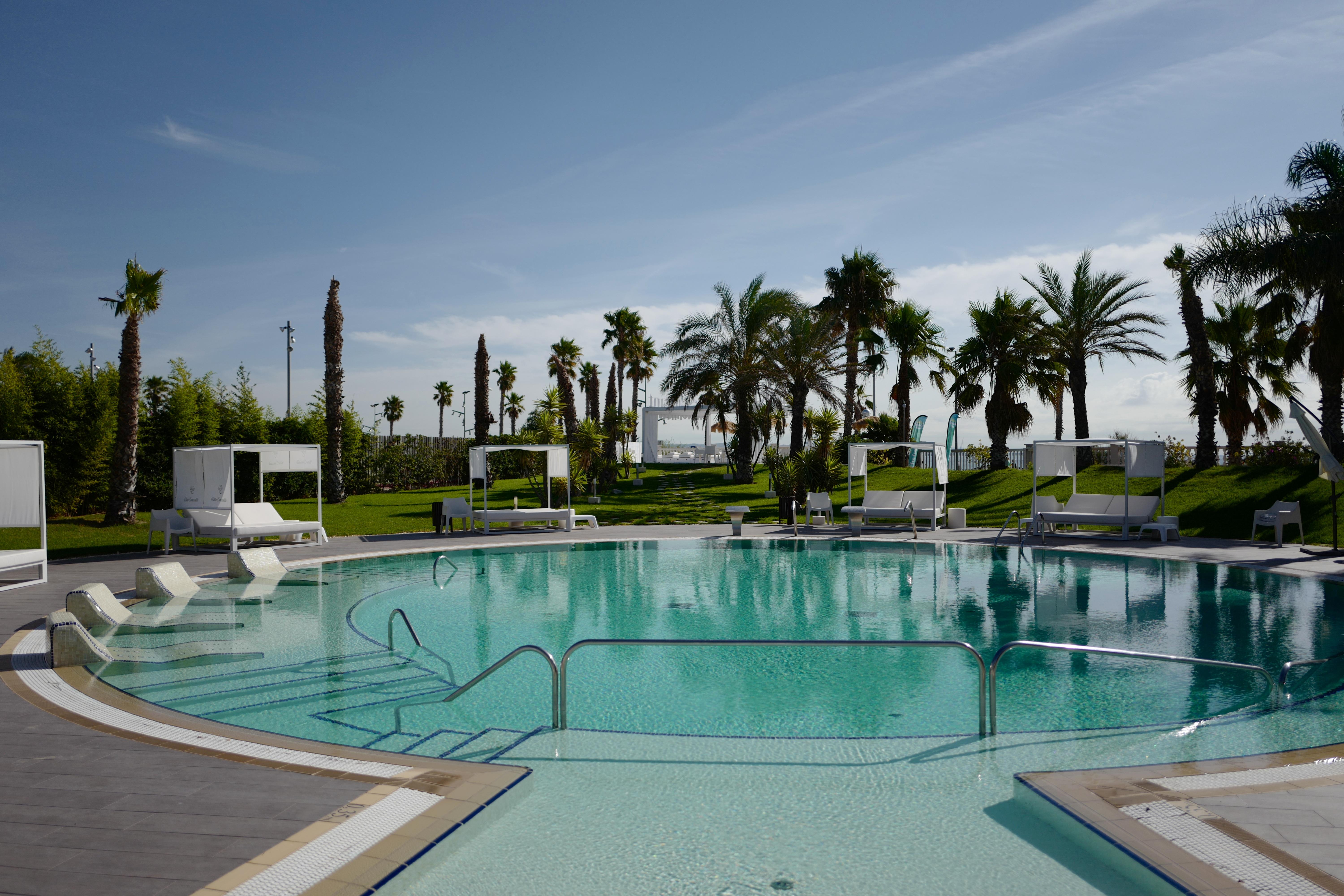 Gran Palas Hotel - Spa Incluido La Pineda Dış mekan fotoğraf The swimming pool at the hotel